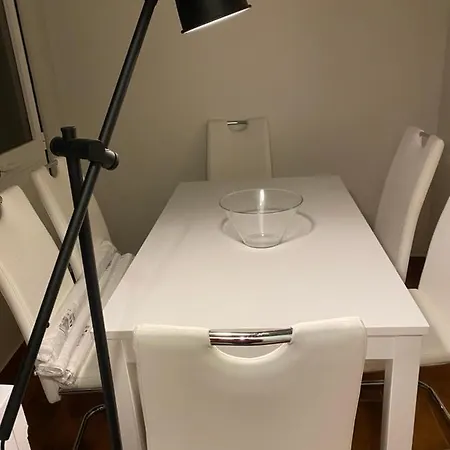Apartamento T-2 No Centro De Apartament *