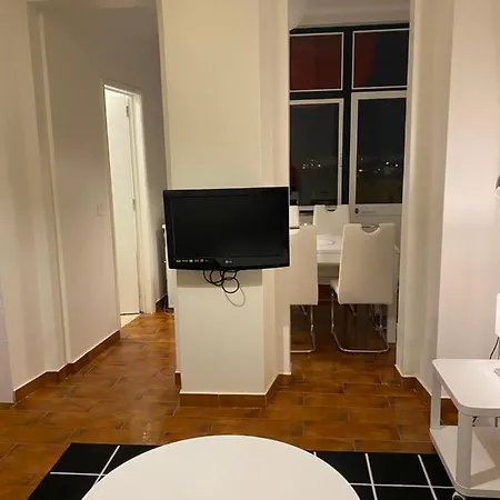 Apartamento T-2 No Centro De Apartament