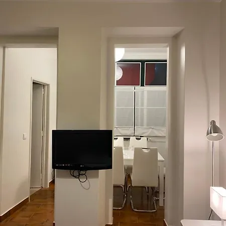Apartamento T-2 No Centro De Apartament Lizbona